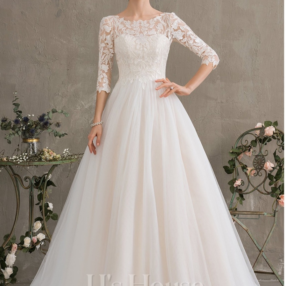 Ivory Weddings Dress